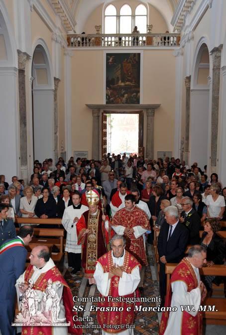 Solenne messa pontificale presieduta da S. E. l&#039;Arcivescovo Fabio Bernardo D&#039;Onorio nella Basilica Cattedrale