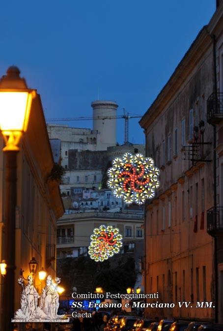 Le luminarie dei festeggiamenti