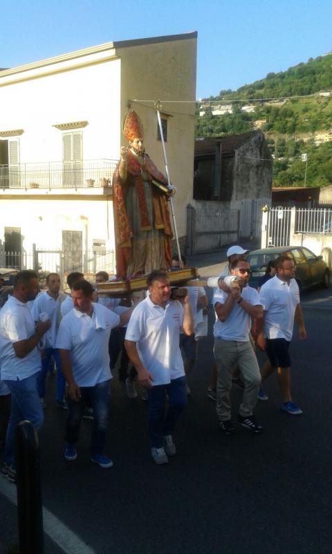 La statua di Sant&#039;Erasmo in processione