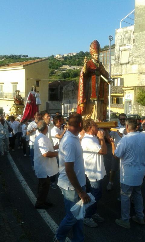 In processione dietro a Sant&#039;Erasmo anche i copatroni di Corbara: la Madonna del Rosario e S. Bartolomeo
