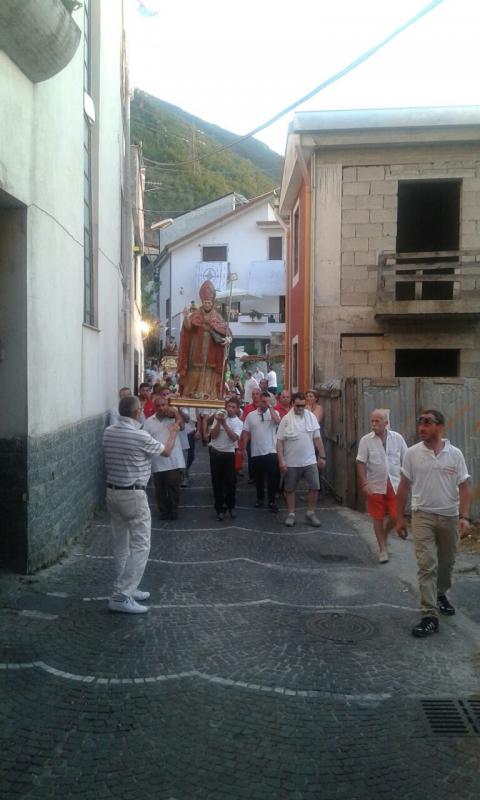 La processione per le vie della città